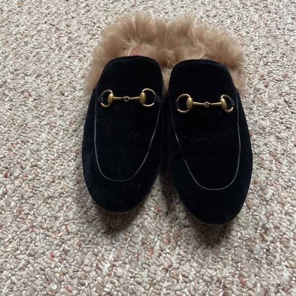 Gucci velvet fur trimmed princetown mules - Picture 3 of 4